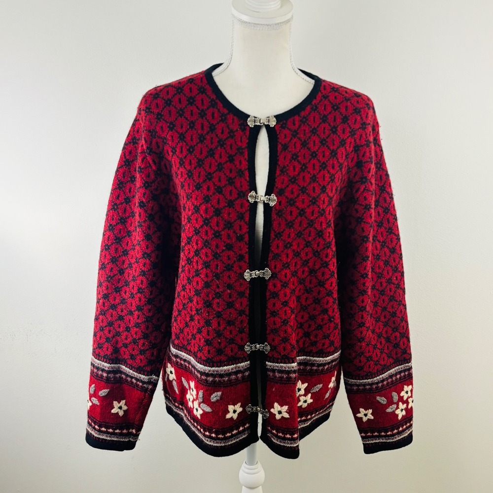 Vtg 90s Woolrich Women Embroidered Flower Wool Knit Clasp Cardigan Sweater Large